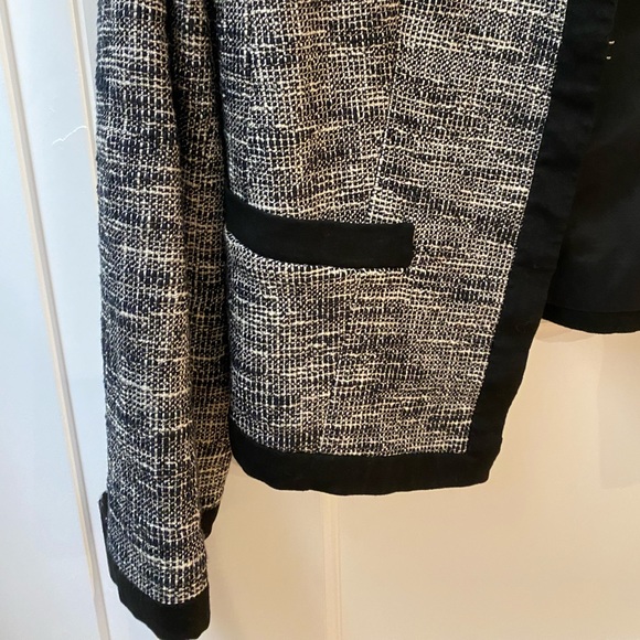 DKNY blazer size 6 - Picture 3 of 4